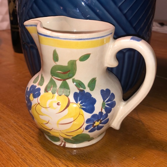 REDWING Mini pitcher 3.5โ tall Vintage Hand Painted POTTERY - Picture 1 of 5
